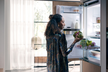 Siemens built-in refrigerators for freshness and sleek design.