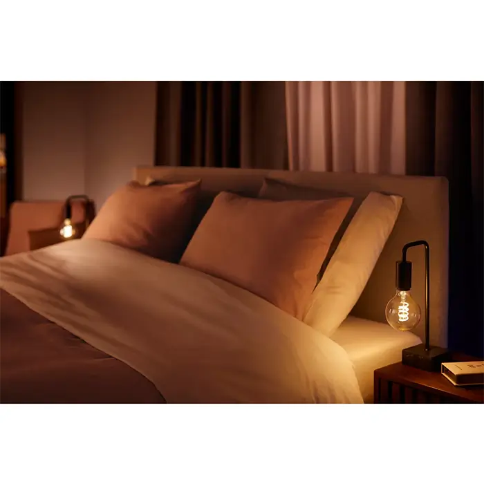 Philips Hue 929002477801 - White 7W Filament G93 E27 Bulb-6