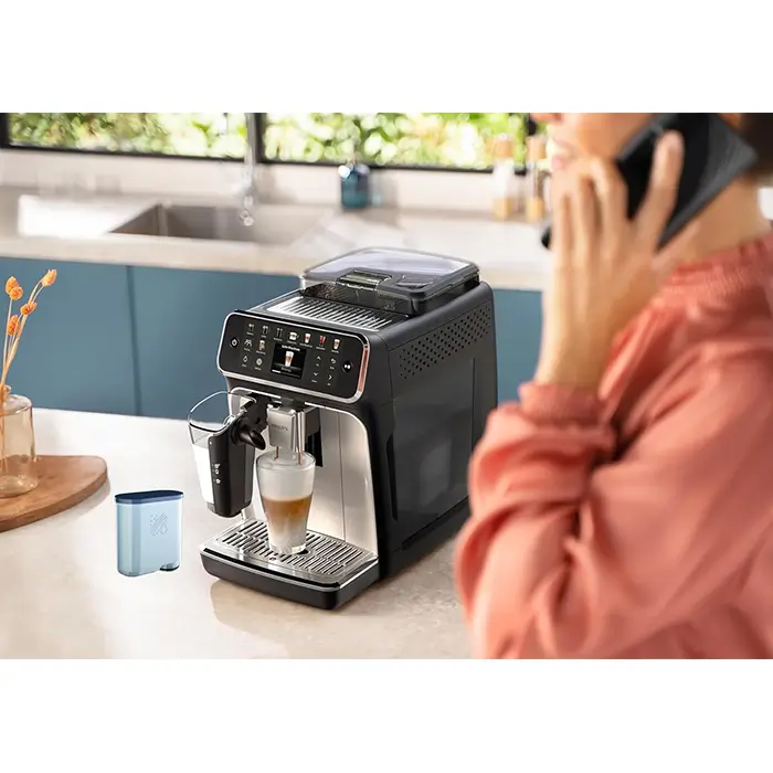 Philips EP5547/90 - Fully Automatic Coffee Machine Series 5500-3